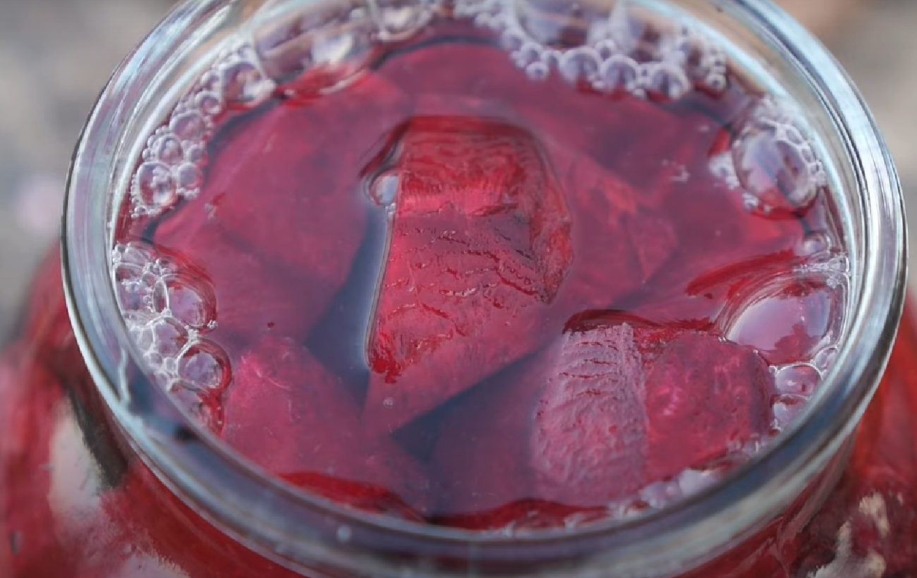 Свекольный квас: старинный рецепт украинского напитка с закуской